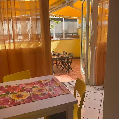 Molly's House A Posillipo Неаполь